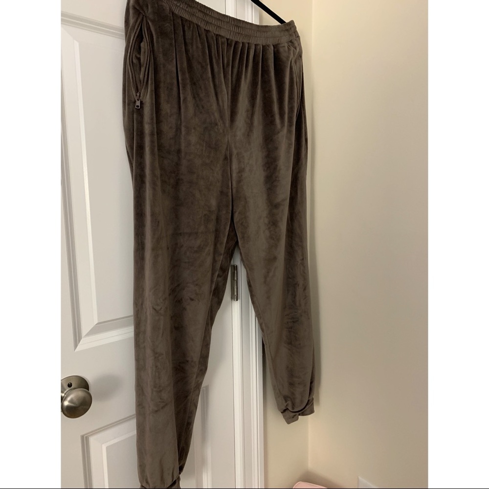SKIMS velour pant
